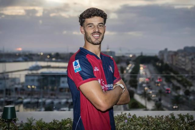 Mercado FC Porto: Zé Pedro oficial no Cagliari