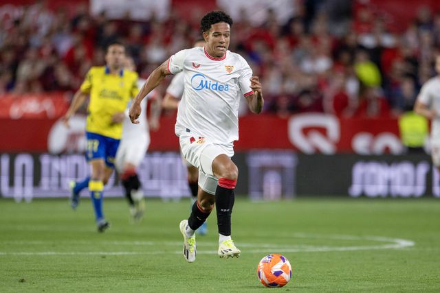 Mercado oficial: Estrela reforça o ataque com talento do Sevilha