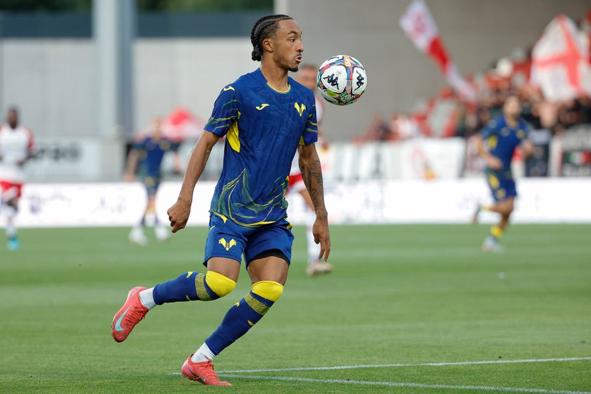 Após passagens por Países Baixos e Itália, atacante está a um passo do futebol português (Foto: IMAGO)