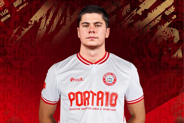 Mercado oficial: Santa Clara empresta três jogadores a clubes portugueses