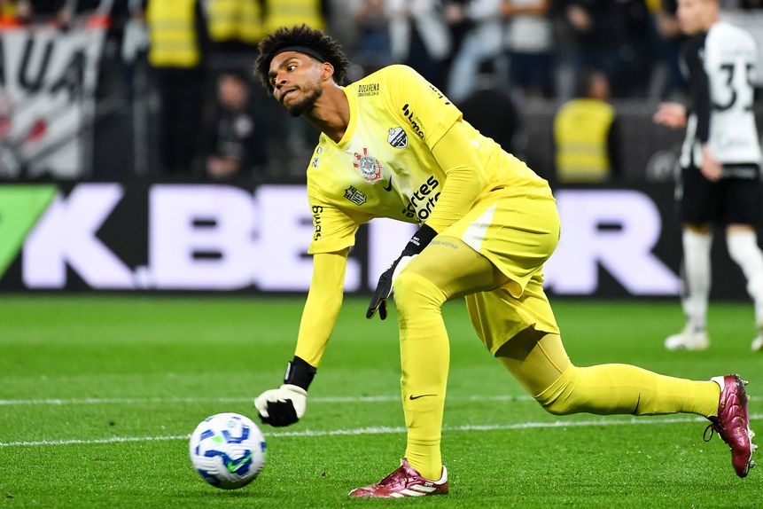 Hugo Souza, guarda-redes do Corinthians