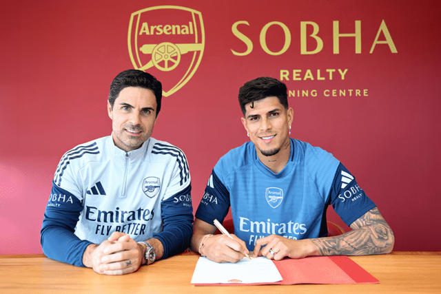 Mercado oficial: Arsenal oficializa Hincapié e Kiwior no FC Porto tem luz verde