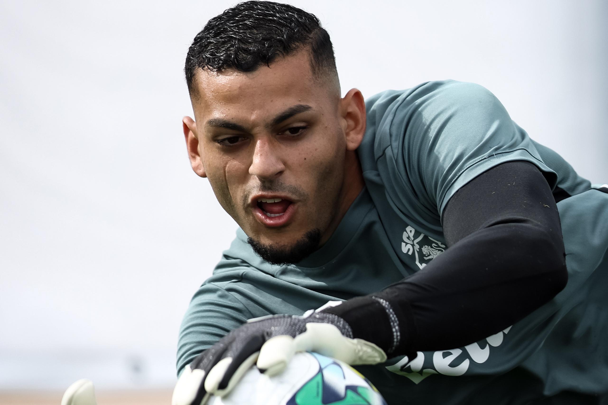 Kaique já em ação no treino desta manhã (Foto Sporting CP)