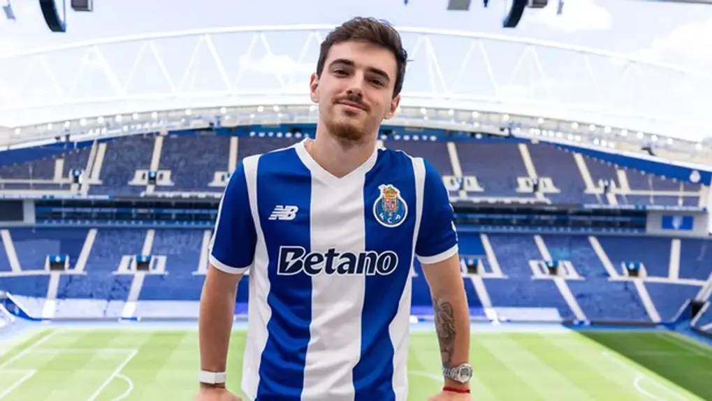 Emanuel Benjamín reforça a equipa B — Foto: FC Porto