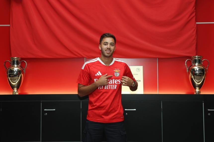 El Karouani assina pelo Benfica até ao fim da época e vai vestir o número 34 - Foto: SL Benfica