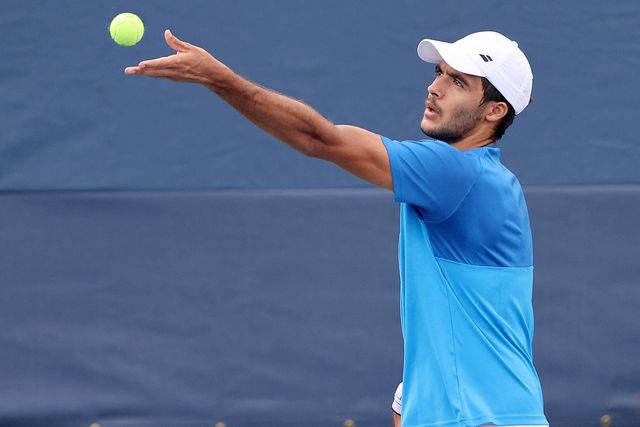 Ténis: Francisco Cabral avança no ‘challenger’ de pares de Bérgamo