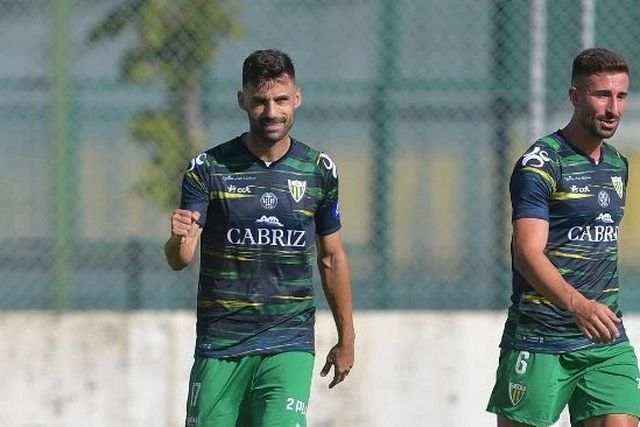Liga 2: cabeçada de Roberto dá empate ao Tondela em Leiria