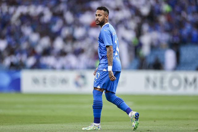 Neymar chocado com relvado da Champions asiática: «Não é possível»