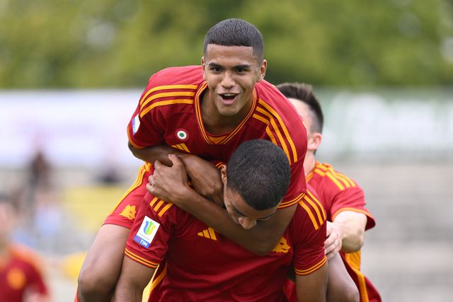 Mourinho chama pérola portuguesa à equipa principal