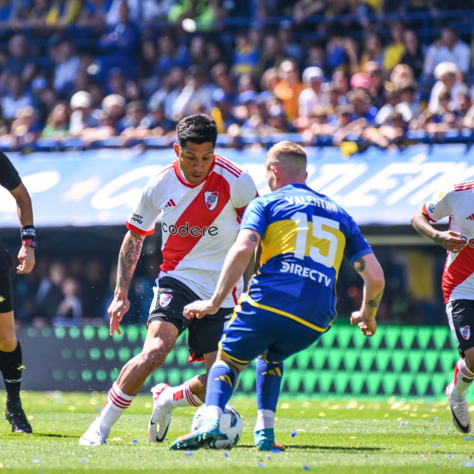 River Plate sai por cima do superclássico na Bombonera