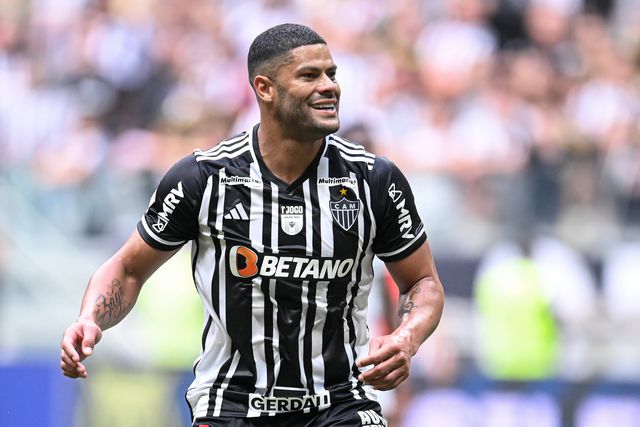 VÍDEO: aos 37 anos, Hulk aponta golaço na vitória do Atlético Mineiro
