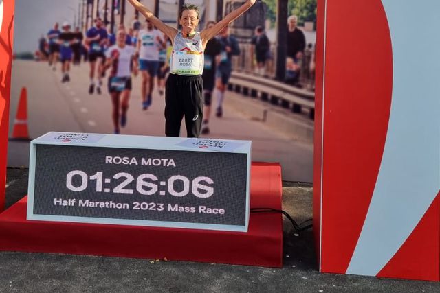Rosa Mota bate recorde do mundo da meia-maratona!