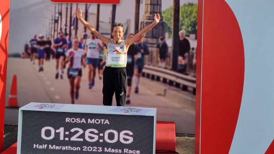 Rosa Mota bate recorde do mundo da meia-maratona!