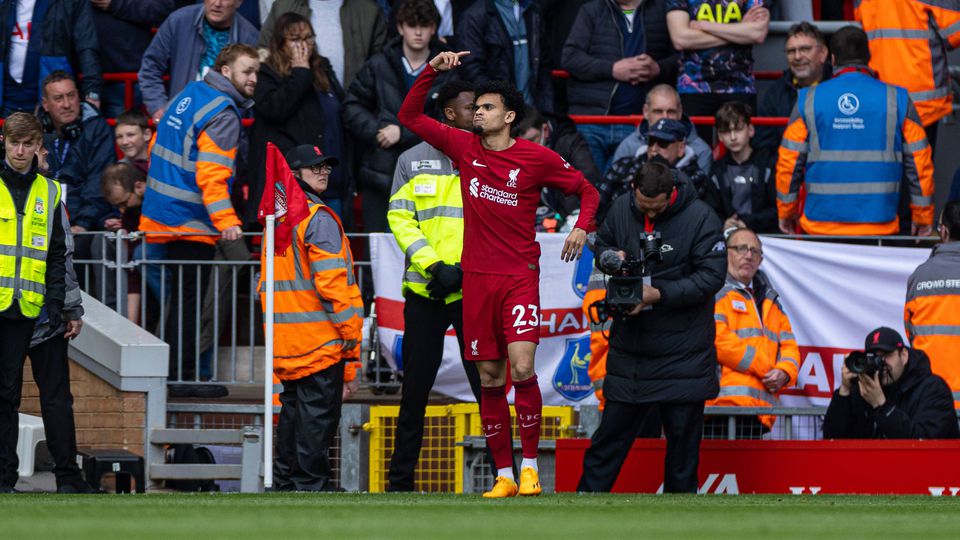 VAR e AVAR afastados após erro no Tottenham-Liverpool