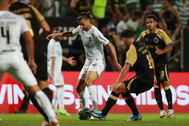 Farense: até Talisca reagiu aos golos de Mattheus Oliveira