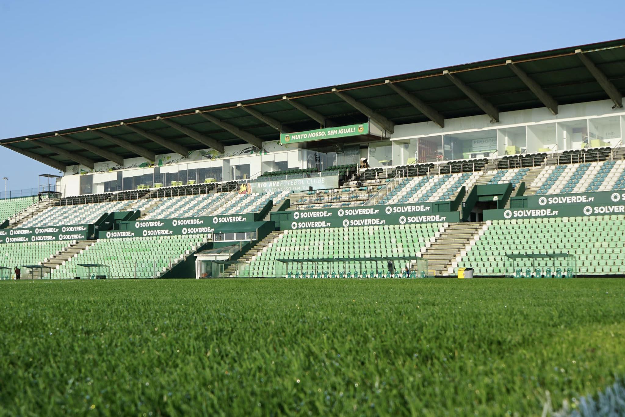 Emblema de Vila do Conde associou-se ao Novembro Azul - Foto: Rio Ave FC