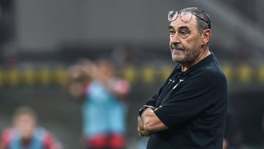 Sarri dispara contra FIFA, UEFA e Serie A: «Estão a atirá-los para o matadouro»