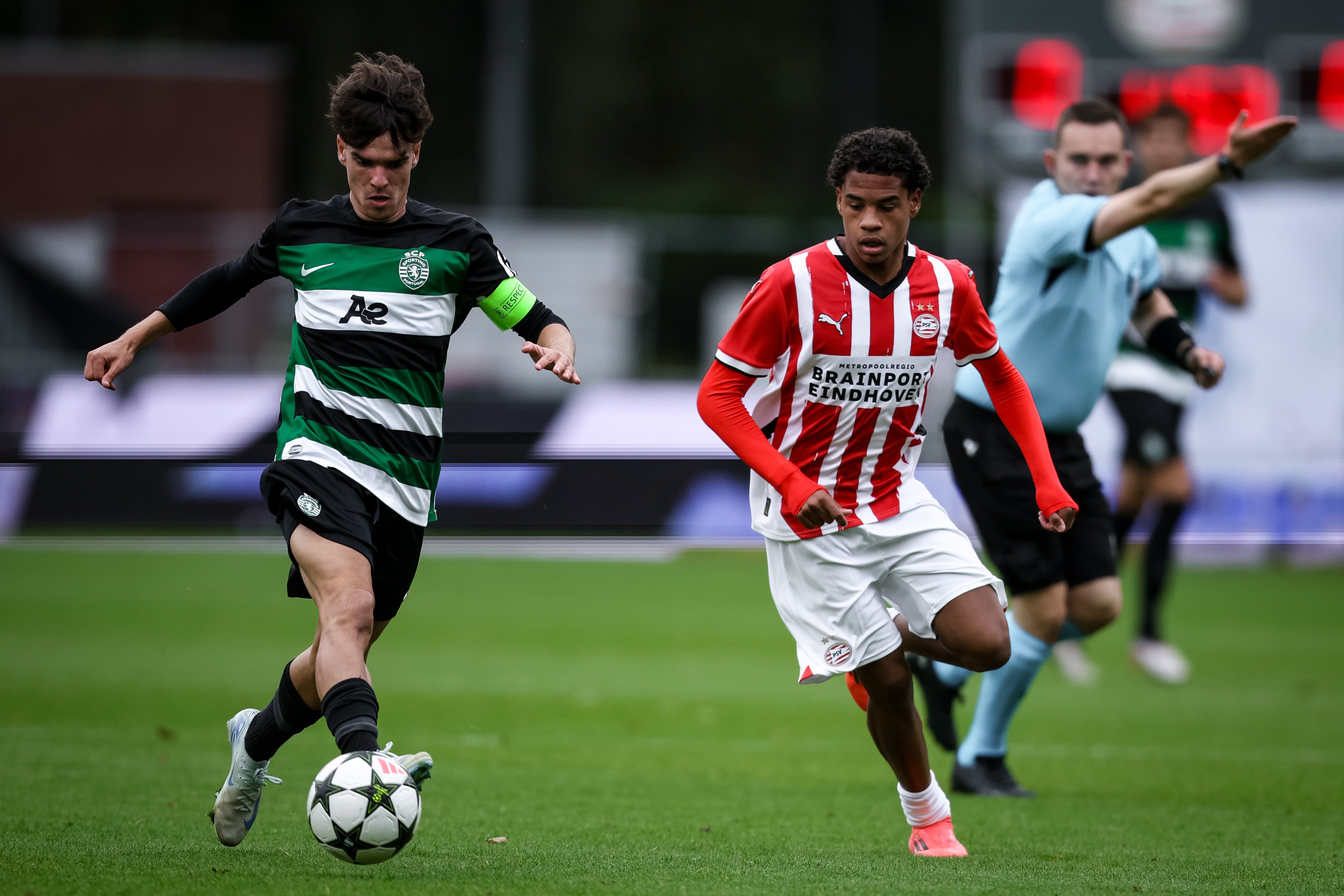 Youth League: Sporting vence e convence em Eindhoven