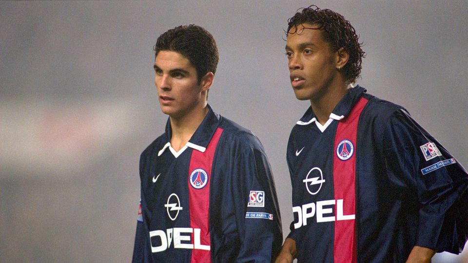 Arteta recorda tempos com Ronaldinho: «Único na história a mudar, sozinho, dois clubes»