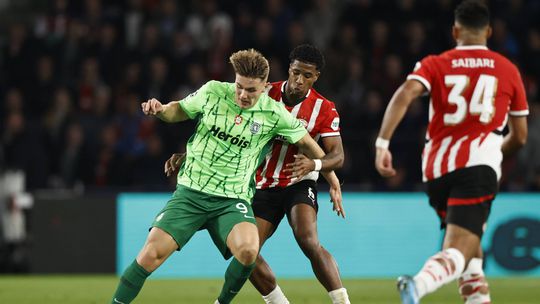 Um monstro na defesa, um desastre no ataque: os destaques do PSV