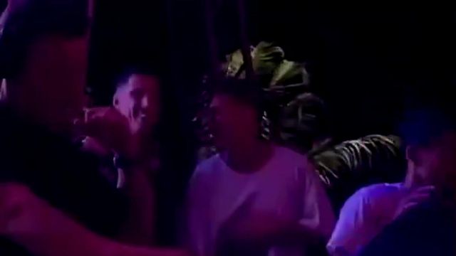 Pilotos divertem-se na noite da Indonésia