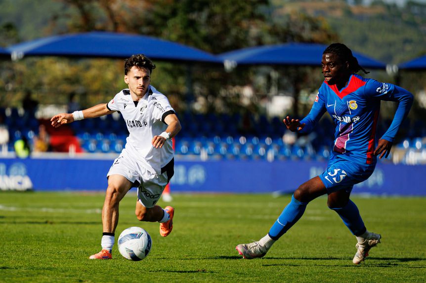 Avançado recrutado ao Marítimo é uma das armas de Luís Pinto para o embate com os encarnados de Ponta Delgada