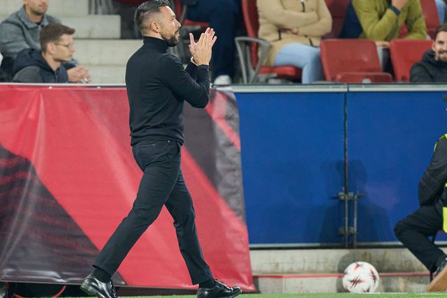 Farioli elogia: «Estrela Vermelha tem uma excelente história»