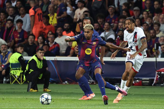 PSG vence em Barcelona com golo decisivo de Gonçalo Ramos