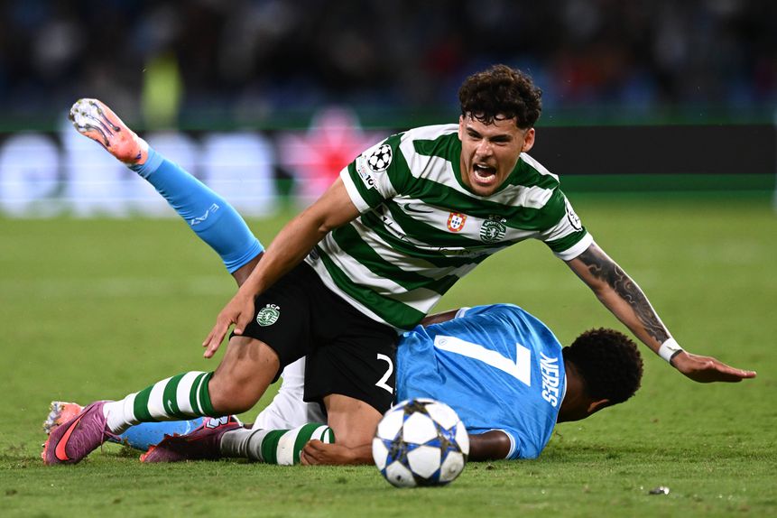 Maxi Araújo em duelo com David Neres