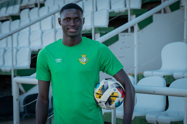 Na terra de Mourinho, há um novo Zé Mário que é rei e já lhe chamam… Zekini