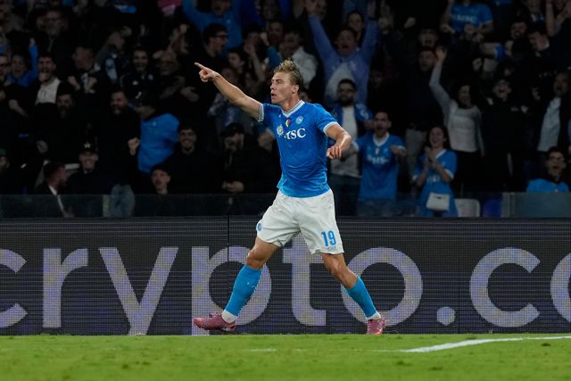 Rasmus Hojlund a celebrar o bis frente ao Sporting