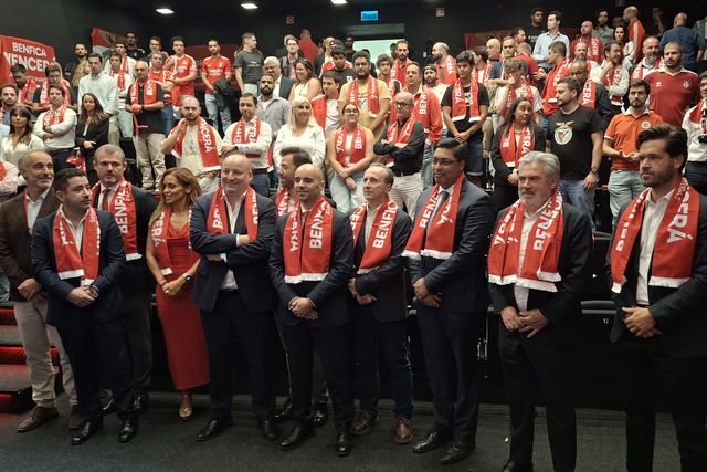 Manteigas e a equipa — D.R.