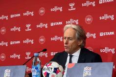 Jorge Jesus: «Assobios? Dos adeptos portugueses, não ouvi»