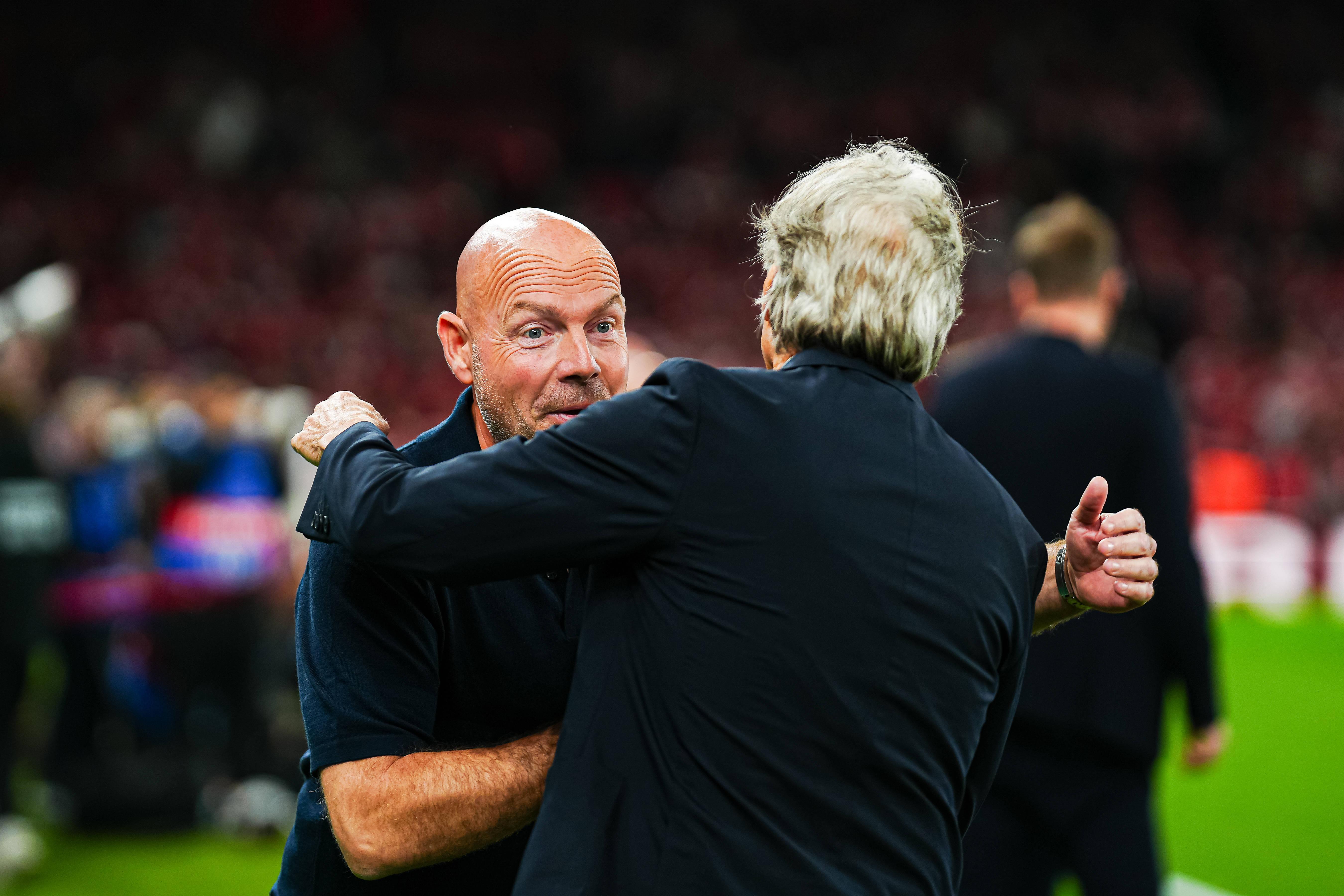 Cumprimento entre Jorge Jesus e Brian Riemer - Foto: IMAGO