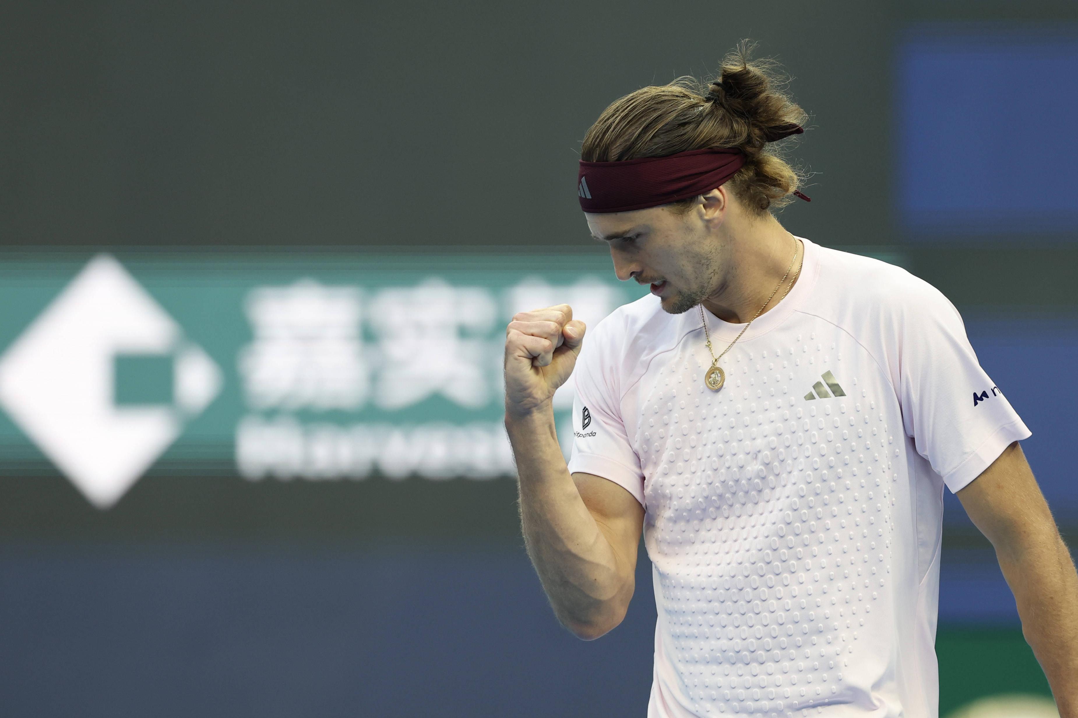 Alexander Zverev celebra a vitória frente ao britânico Cameron Norre, em Pequim       Fotografia Imago