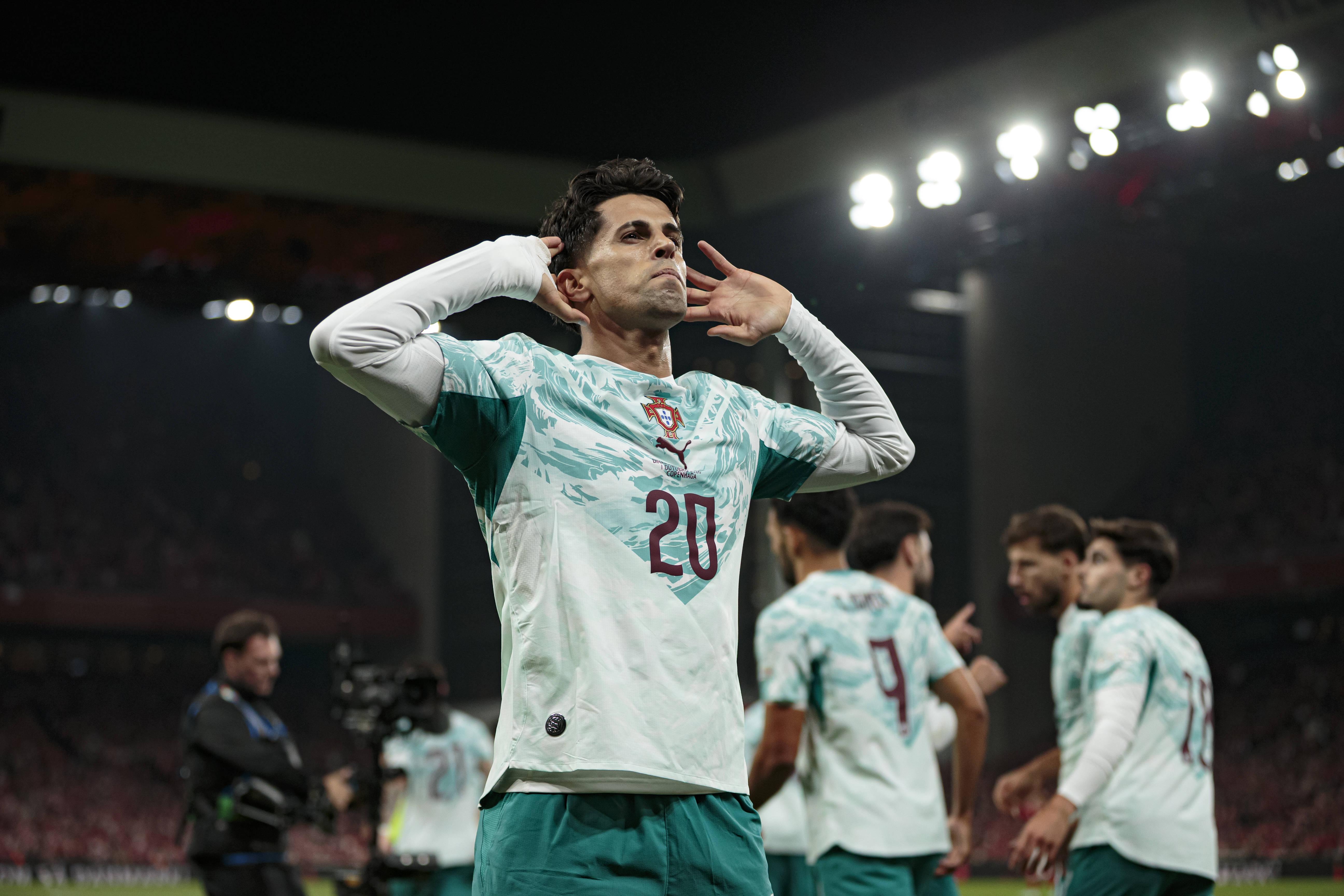João Cancelo em grande - Foto: IMAGO