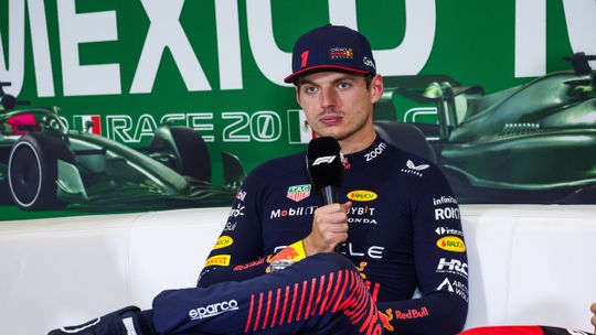 «Qual é a necessidade de todas as esquisitices? Sinto-me perdido», critica Verstappen