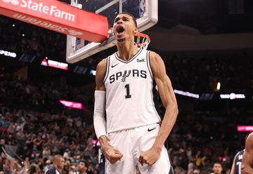 NBA: Wembanyama derrota Durant no último segundo, Clippers e Knicks também vencem