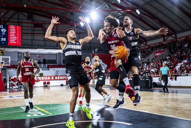 Benfica de Champions vence PAOK