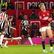 Nova humilhação: Manchester United atropelado e eliminado pelo Newcastle em Old Trafford