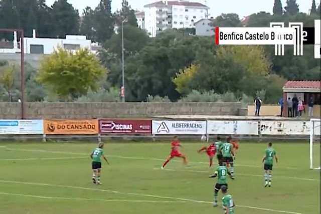 Acrobacias no ar: que golaço no Campeonato de Portugal! (vídeo)