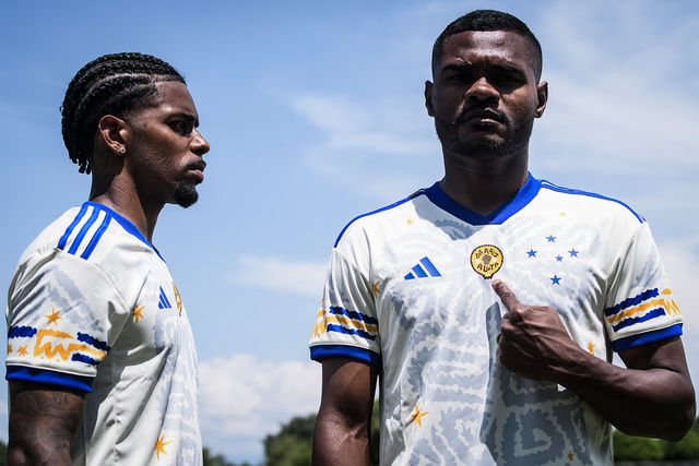 Cruzeiro lança camisola alusiva ao mês da Consciência Negra