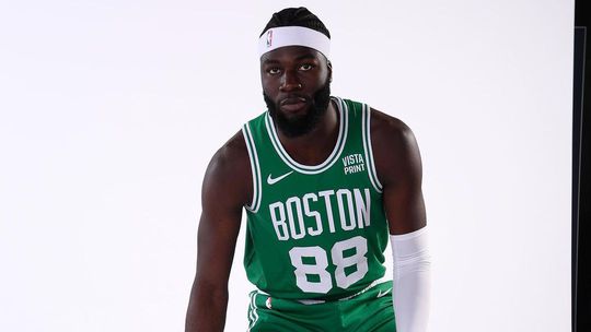 Treinador dos Boston Celtics fala de lesão de Neemias Queta: «Temos de ver como responde»