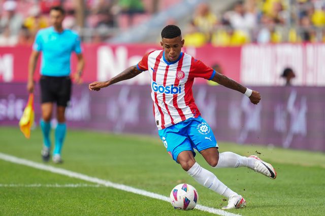 Savinho, a pérola do Girona que encanta Deco e o Barça