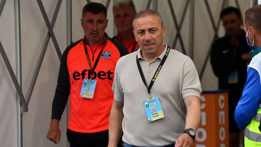 Ex-jogador do Benfica acumula cargo de treinador e selecionador na Bulgária