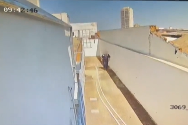 Foi treinado pelo selecionador do Brasil e agora é procurado por matar um vigilante