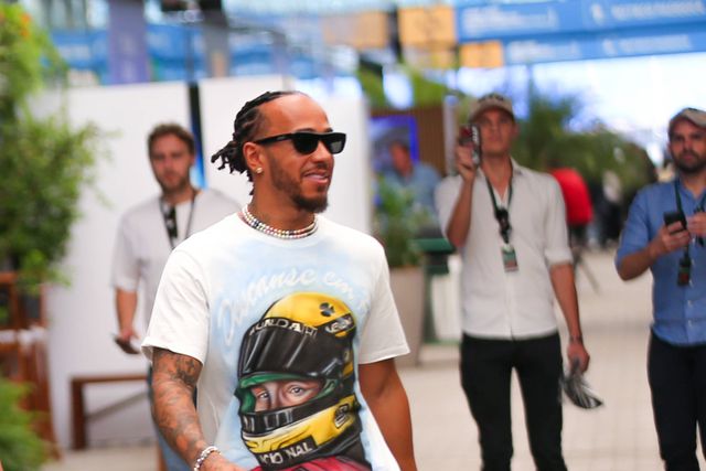 Fotos: Nota-se muito que Hamilton é fã de Senna?