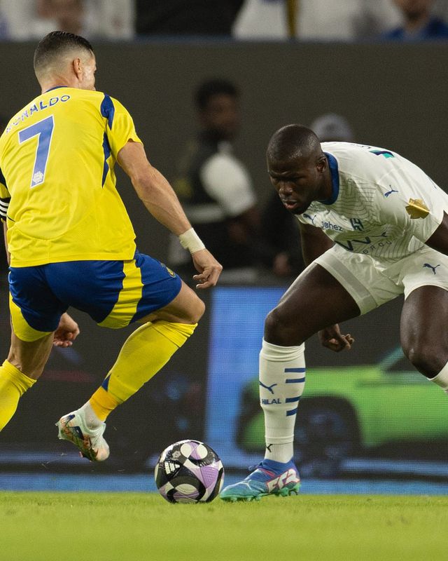 Al Nassr-Al Hilal, 1-1 CR7 e Otávio empatam com Jorge Jesus e João Cancelo no clássico saudita