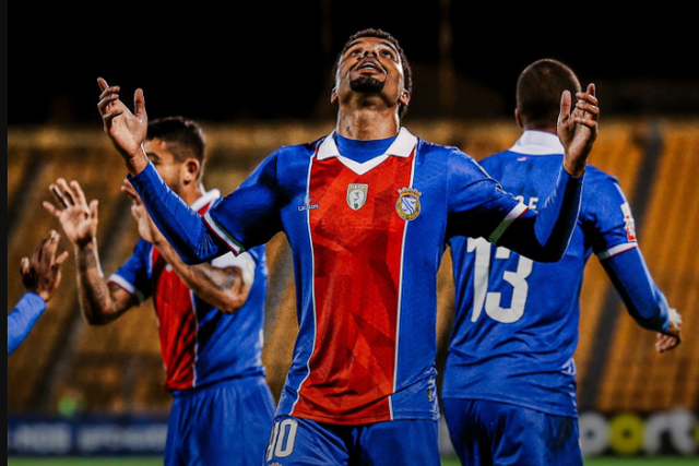 Liga 2: Alverca estreia-se a vencer em casa e ultrapassa Feirense