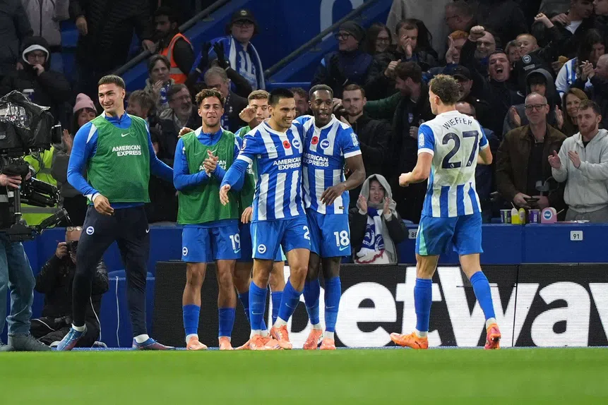 Brighton esmaga Leeds! Diego Gomez incendeia relvado